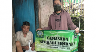 Gemasaba Jabar Salurkan Sembako Kepada Masyarakat Terdampak Covid--19