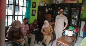 Kemensos Beri Bantuan Kepada Penyandang Disabilitas