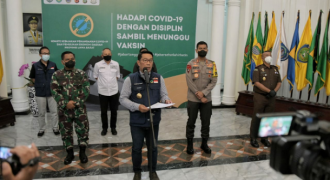 Vaksinasi Covid-19 Masyarakat Umum Tunggu Vaksin dari Biofarma