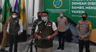 Ridwan Kamil Sebut Wagub Uu Jadi Yang Pertama Disuntik Vaksin Covid-19