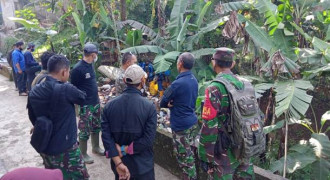 Atasi Sampah di Curug Adun Babakan, Satgas Citarum Harum dan Pemkot Bandung Gelar Karya Bakrti