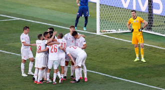 Gulung Slovakia, Spanyol Melangkah ke 16 Besar