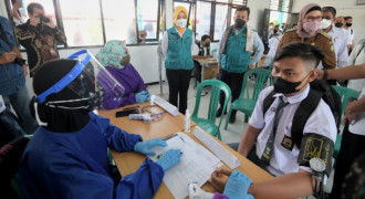 Jelang Pembelajaran Tatap Muka, Pemprov Percepat Vaksinasi Covid-19 bagi Pelajar