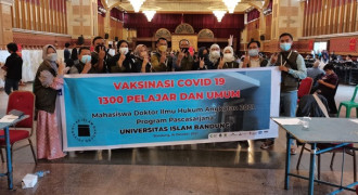 PTI & Pasca Sarjana Unisba Gelar Vaksinasi Anti Covid-19