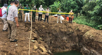 Dinas Lingkungan Hidup Jabar dan Satgas Citarum Harum Segel PT Sinerga Nusantara