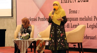 Perempuan Harus Kokoh Hadapi Pengaruh Negatif Revolusi 4.0