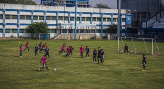 Sesi Latihan Persib  tanpa Didampingi Robert Rene Alberts