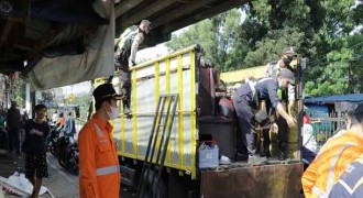 Tak Bayar Sewa, PT KAI Bongkar Rumah-Warung di Babakan Sari Bandung 