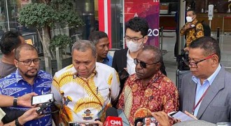 Ajukan Penundaan Pemeriksaan, Pengacara Lukas Enembe Bawa Dokter Pribadi ke KPK 