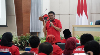 Bentuk Kader Disiplin dan Militan, Djarot Apresiasi Pendidikan Kader Madya PDIP Jabar