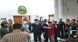 Penuhi Panggilan,Panji Gumilang ke Gedung Sate