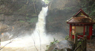 Kisah  Raja Thailand Semedi di Curug Dago 