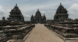 Cerita Mitos Candi Sewu dan Arca Dwarapala