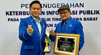 Demokrat Jabar Raih Anugerah Keterbukaan Informasi