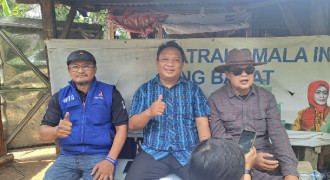 Kurnia Ajak Warga Mancing Bersama  