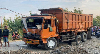 Bey Soroti Kecelakaan Truk Tambang di Parung Bogor