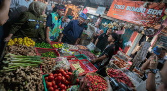 Jelang Nataru Harga Cabai Rawit di Bandung Turun