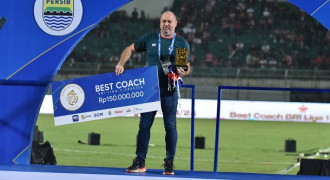 Selain Juara, Persib Dominasi Penghargaan Individu