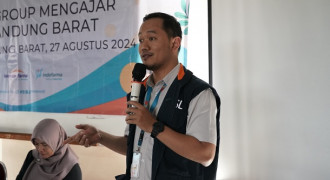 Bio Farma Gelar Program Mengajar di Indramayu