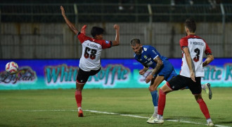 Diimbangi Madura 2-2, Persib Tertahan di Posisi 4