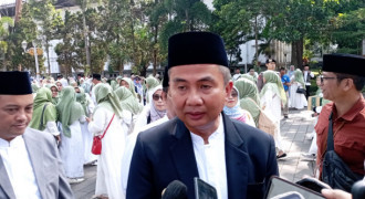 Pj Gubernur Jabar Ajak Santri Terus Belajar